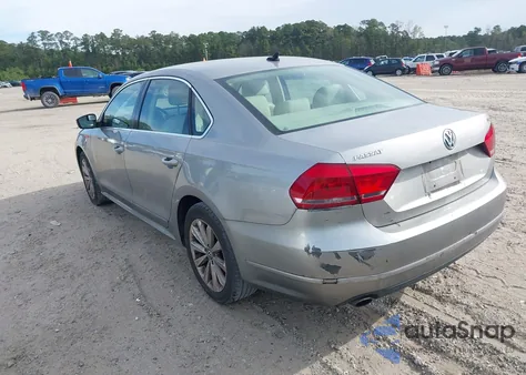 2013 Volkswagen Passat 2.5L Sel Premium from USA, damaged, VIN 1VWCP7A39DC045689